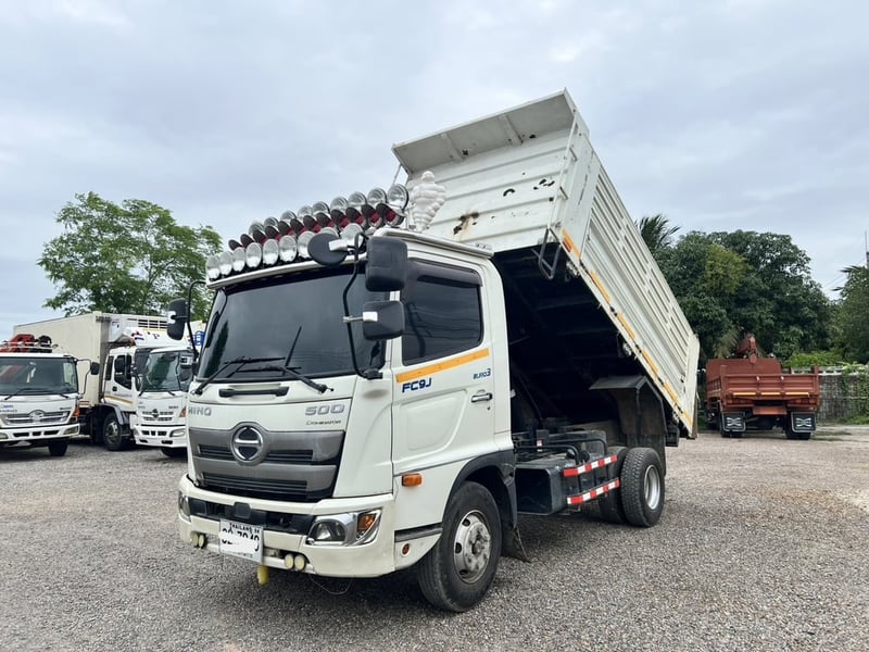 HINO FC 210แรงม้า รถบรรทุก 6ล้อ ดั้มพ์ ปี2021