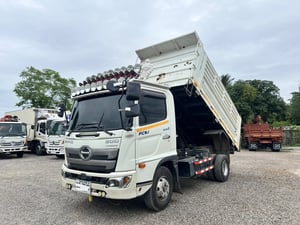 HINO FC 210แรงม้า รถบรรทุก 6ล้อ ดั้มพ์ ปี2021