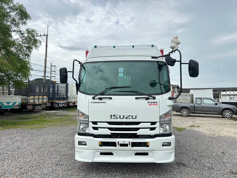 ISUZU FRR210 ปี63 กระบะยาว 5.60 เมตร