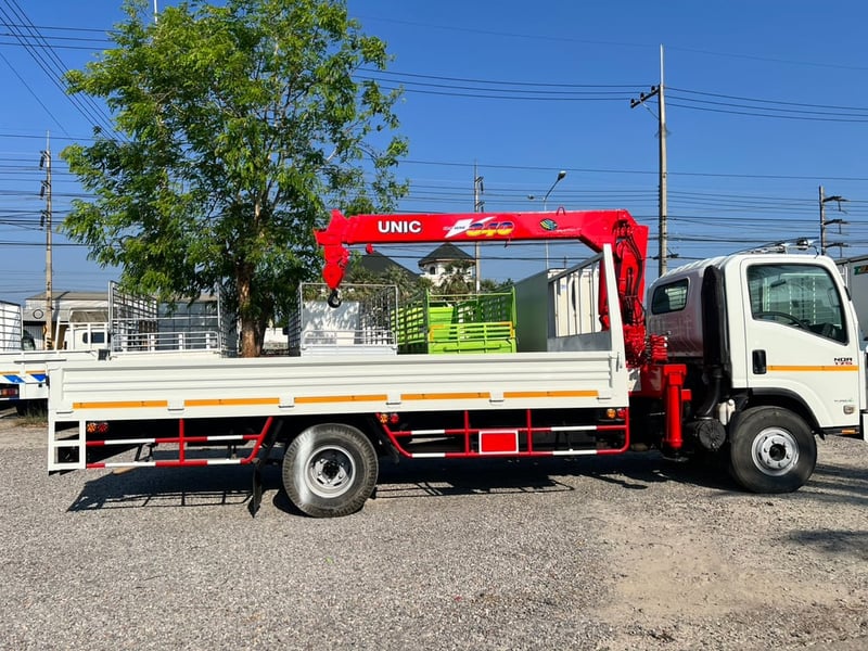 ISUZU NQR175 ปี57