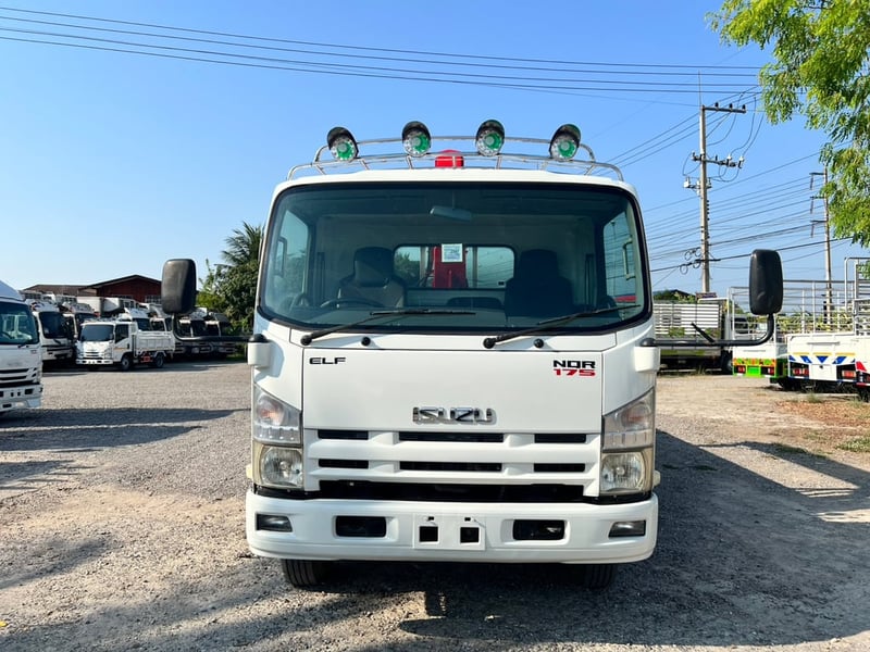 ISUZU NQR175 ปี57
