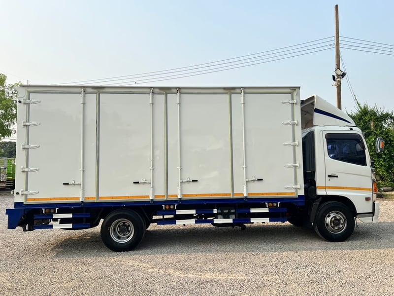 Hino mega 175 ปี59 Hino mega 175 ปี59