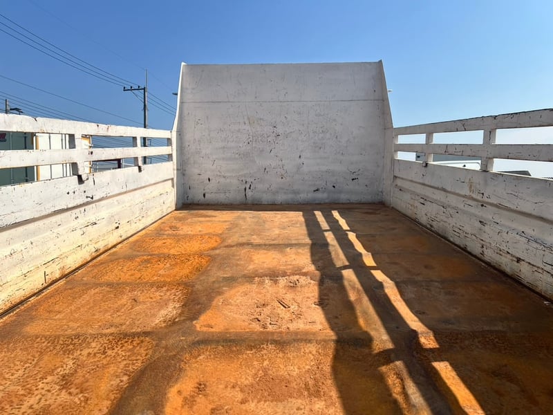 เครนยูนิค 3ตัน 3ปอก กระบะยาว 4.90เมตร