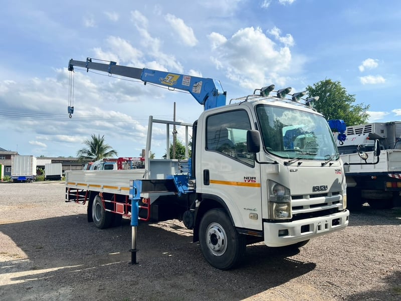ISUZU NQR 175แรงม้า รถบรรทุก 6ล้อ กระบะเหล็กติดเครน ปี2014 ISUZU NQR 175แรงม้า รถบรรทุก 6ล้อ กระบะเหล็กติดเครน ปี2014