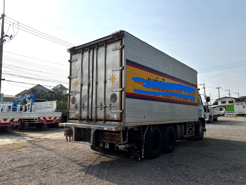 10ล้อ ตู้เย็น Rocky