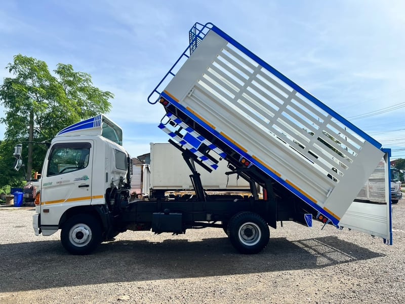 HINO FC 150แรงม้า รถบรรทุก 6ล้อ ดั้มพ์ ปี2015