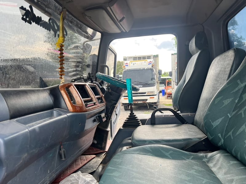 HINO FC 145แรงม้า รถบรรทุก 6ล้อ ดั้มพ์ ปี2004