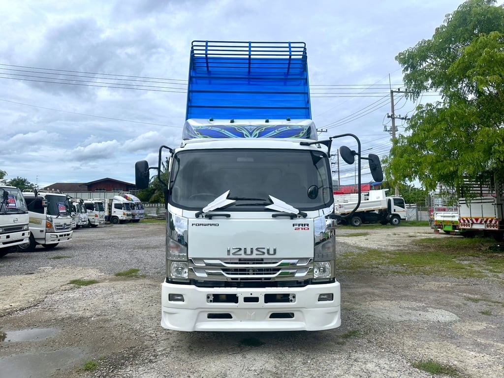 ISUZU FRR210 ปี58 ดัมพ์เกษตร 5.50 เมตร ISUZU FRR210 ปี58 ดัมพ์เกษตร 5.50 เมตร