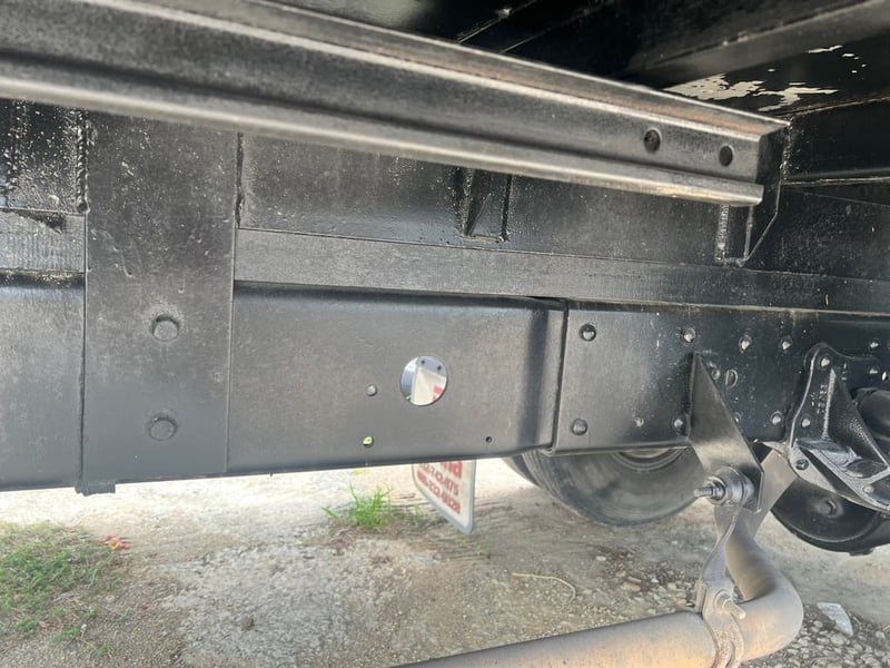 ISUZU NQR 175แรงม้า รถบรรทุก 6ล้อ กระบะเหล็กติดเครน ปี2014 ISUZU NQR 175แรงม้า รถบรรทุก 6ล้อ กระบะเหล็กติดเครน ปี2014