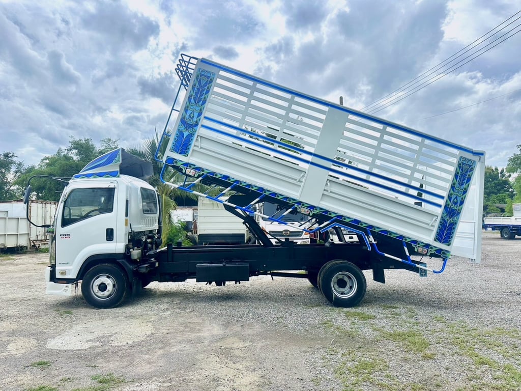 ISUZU FRR210 ปี58 ดัมพ์เกษตร 5.50 เมตร