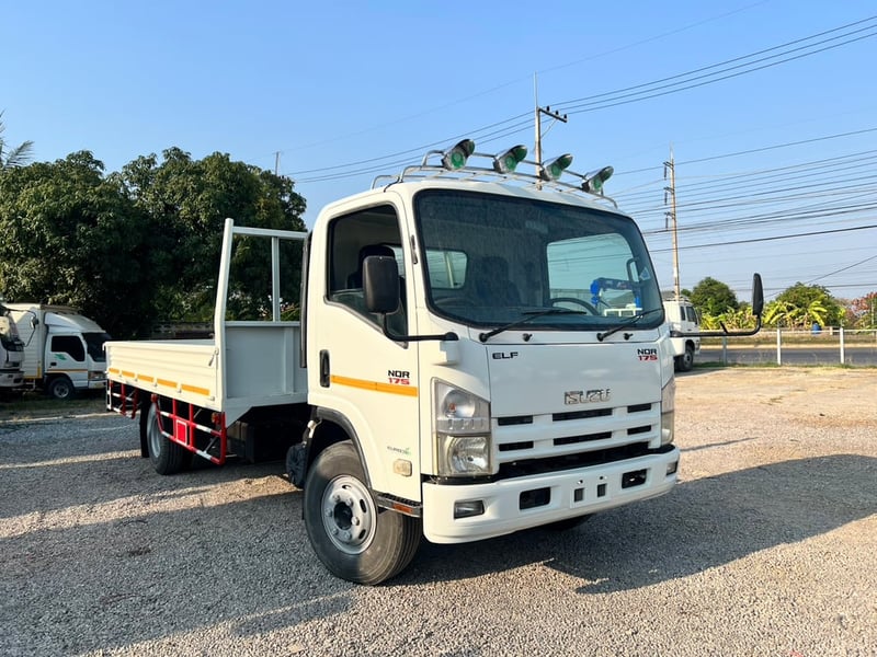 ISUZU NQR175 ปี57 