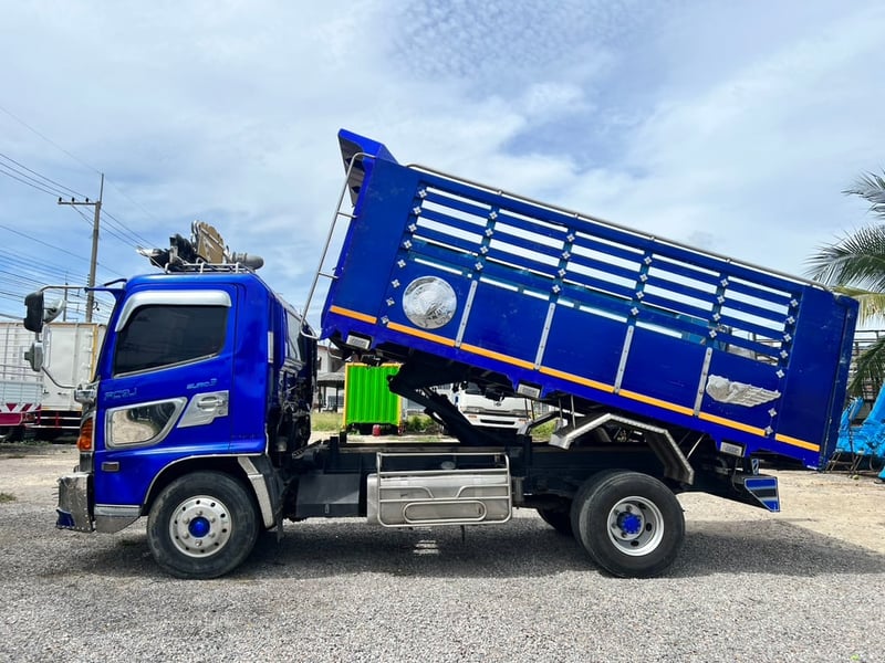 HINO FC 210แรงม้า รถบรรทุก 6ล้อ ดั้มพ์ ปี2018