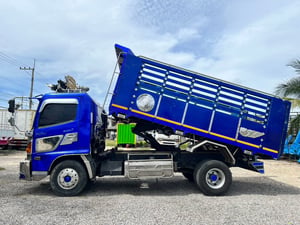 HINO FC 210แรงม้า รถบรรทุก 6ล้อ ดั้มพ์ ปี2018
