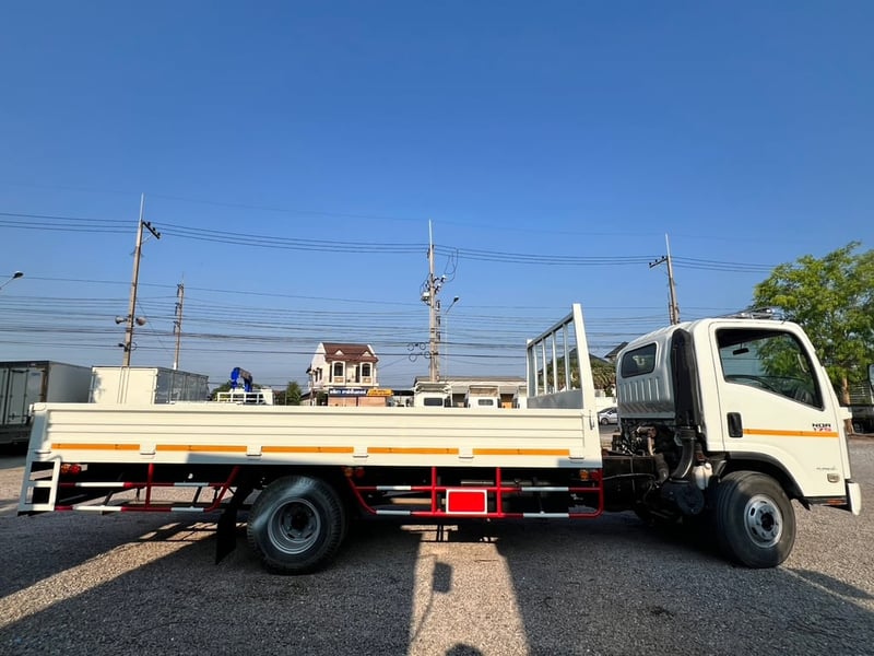 ISUZU NQR175 ปี57 