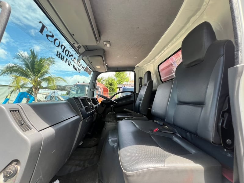 ISUZU NPR 150แรงม้า รถบรรทุก 6ล้อ กระบะคอกสูง ปี2019 ISUZU NPR 150แรงม้า รถบรรทุก 6ล้อ กระบะคอกสูง ปี2019