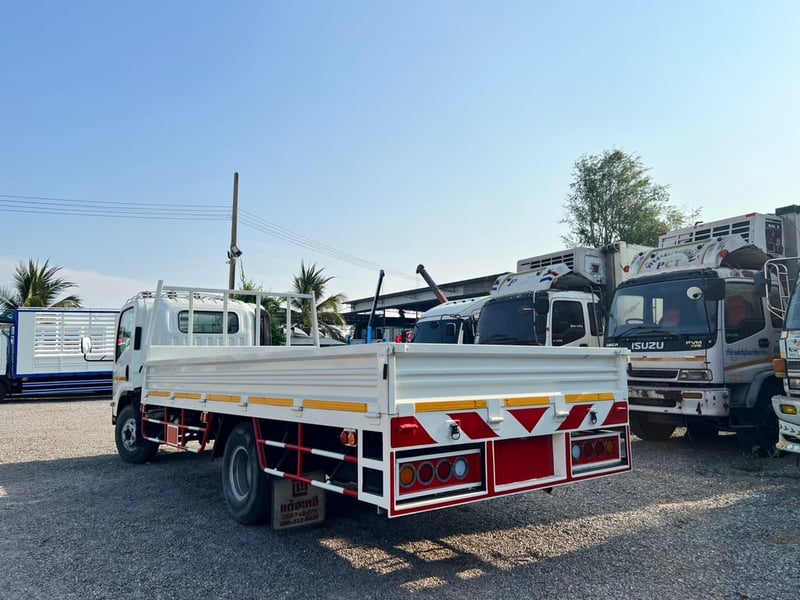 ISUZU NQR175 ปี57 