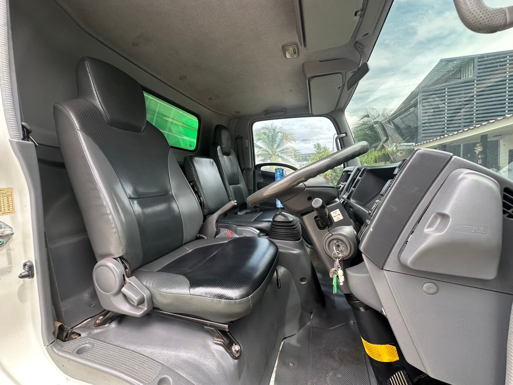 ISUZU NPR150 ปี53 กระบะยาว 5 เมตร