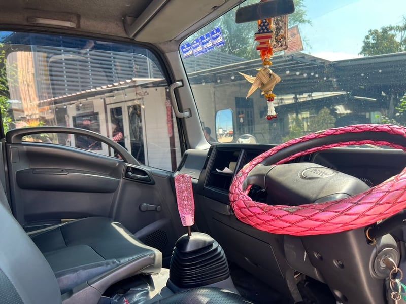 ISUZU NLR 130แรงม้า รถบรรทุก 4ล้อ กระบะคอกสูง ปี2015 ISUZU NLR 130แรงม้า รถบรรทุก 4ล้อ กระบะคอกสูง ปี2015