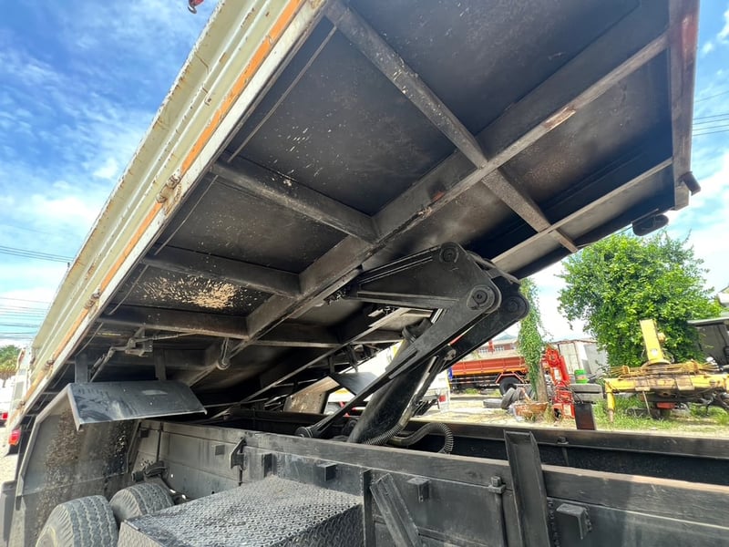 ISUZU NQR 175แรงม้า รถบรรทุก 6ล้อ กระบะเหล็กติดเครน ปี2009 ISUZU NQR 175แรงม้า รถบรรทุก 6ล้อ กระบะเหล็กติดเครน ปี2009