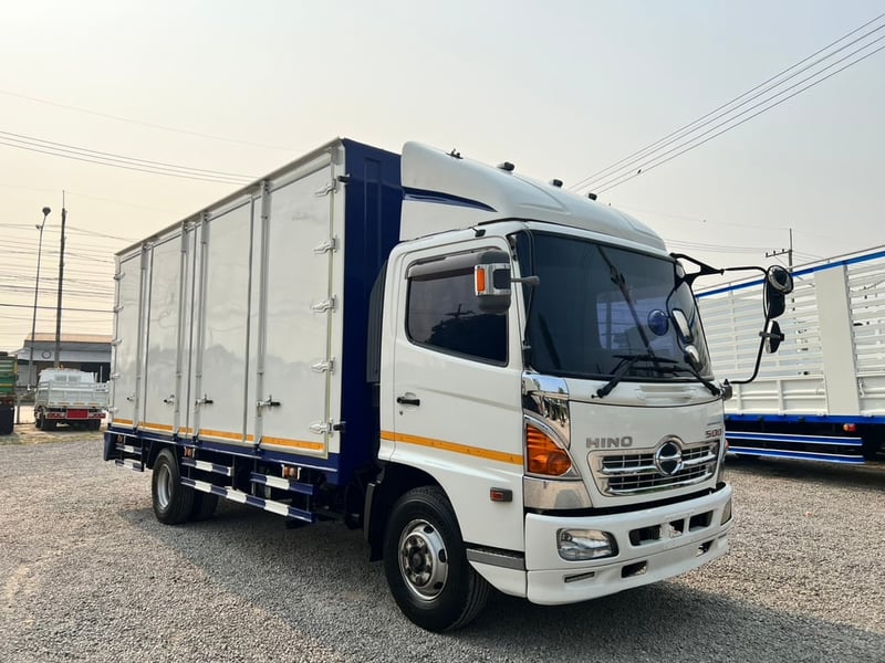 Hino mega 175 ปี59 Hino mega 175 ปี59