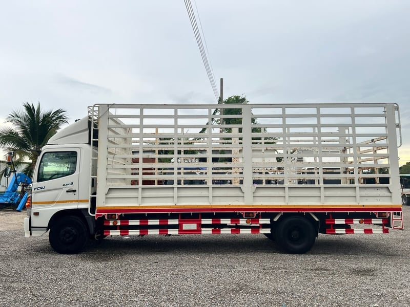 HINO FC 210แรงม้า รถบรรทุก 6ล้อ กระบะคอกสูง ปี2018 HINO FC 210แรงม้า รถบรรทุก 6ล้อ กระบะคอกสูง ปี2018