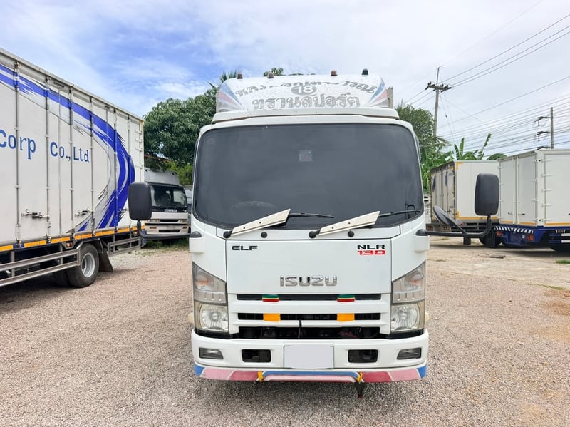 ISUZU NLR 130แรงม้า รถบรรทุก 4ล้อ กระบะคอกสูง ปี2015 ISUZU NLR 130แรงม้า รถบรรทุก 4ล้อ กระบะคอกสูง ปี2015