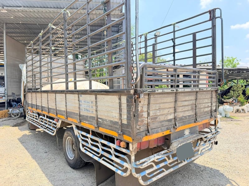 ISUZU FC2W 120 แรง ISUZU FC2W 120 แรง