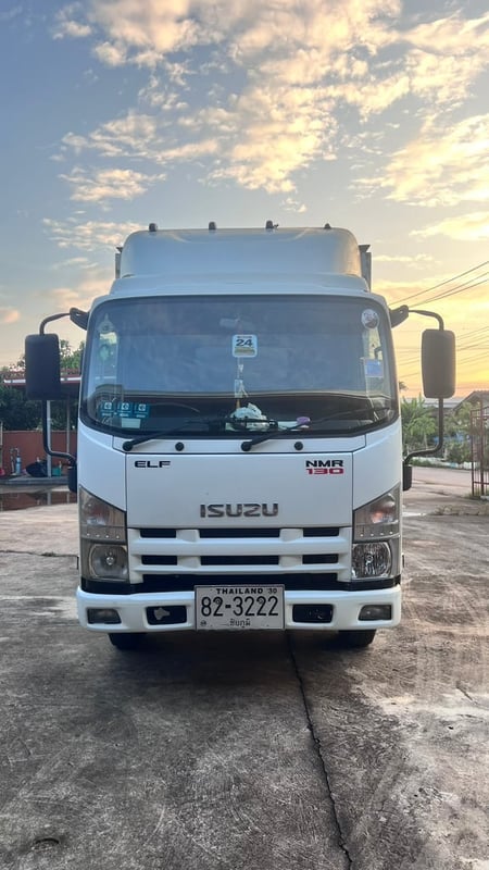 ISUZU NMR 130แรงม้า รถบรรทุก 6ล้อ ตู้แห้ง ปี2010 เลขไมล์ 156,950 กม.