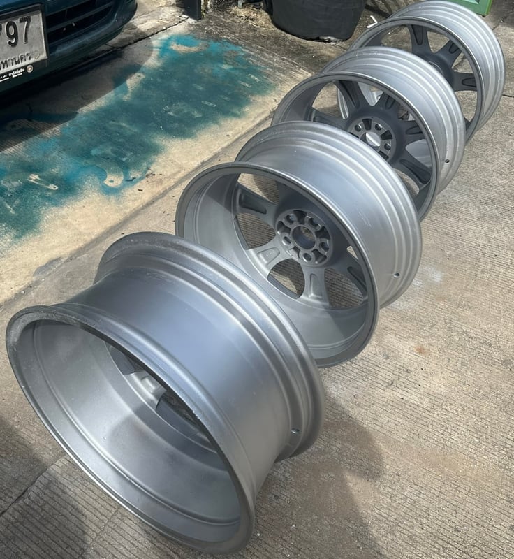 แม็กซ์ Toyota Wish สีซิลเวอร์ ขนาด 7-17 นื้ว 5 รู 100 รับประกันไม่คด ไม่ดุ้ง ไม่มีร้าว