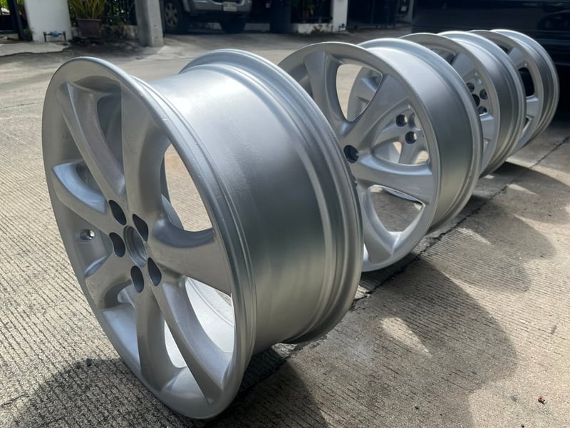 แม็กซ์ Toyota Wish สีซิลเวอร์ ขนาด 7-17 นื้ว 5 รู 100 รับประกันไม่คด ไม่ดุ้ง ไม่มีร้าว