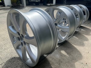 แม็กซ์ Toyota Wish สีซิลเวอร์ ขนาด 7-17 นื้ว 5 รู 100 รับประกันไม่คด ไม่ดุ้ง ไม่มีร้าว