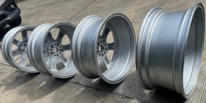 แม็กซ์ Toyota Wish สีซิลเวอร์ ขนาด 7-17 นื้ว 5 รู 100 รับประกันไม่คด ไม่ดุ้ง ไม่มีร้าว