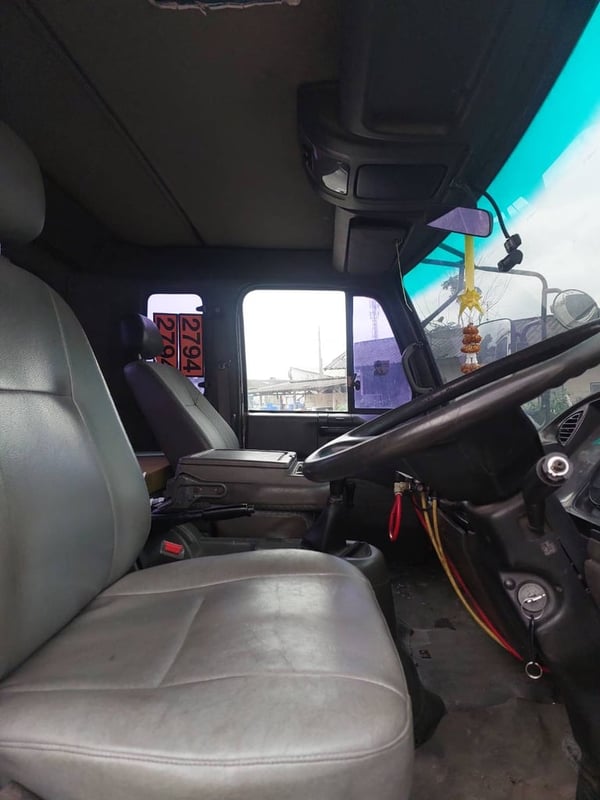 NISSAN UD PKB 216แรงม้า รถบรรทุก หัวลาก 10ล้อ หัวลาก เฉพาะหัว ปี2009 เลขไมล์น้อยกว่า 100,000 กม.