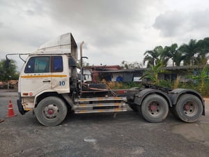 NISSAN UD PKB 216แรงม้า รถบรรทุก หัวลาก 10ล้อ หัวลาก เฉพาะหัว ปี2009 เลขไมล์น้อยกว่า 100,000 กม.