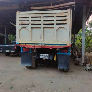 ขายรถ 10 ล้อดั้ม NISSAN เครื่องดี สภาพสวย