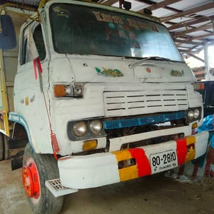 ขายรถ 10 ล้อดั้ม NISSAN เครื่องดี สภาพสวย