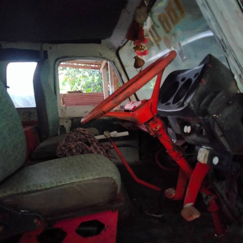 ขายรถ 10 ล้อดั้ม NISSAN เครื่องดี สภาพสวย