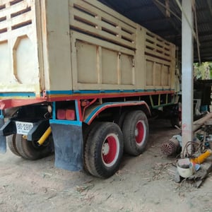 ขายรถ 10 ล้อดั้ม NISSAN เครื่องดี สภาพสวย