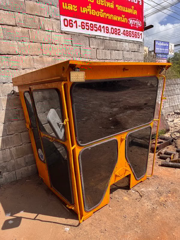 ตู้เก๋งรถเกรด CAT140G มือสอง 