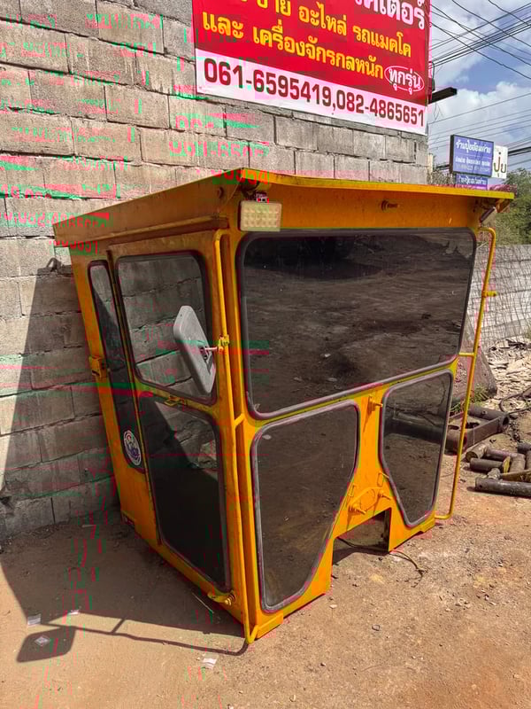 ตู้เก๋งรถเกรด CAT140G มือสอง 