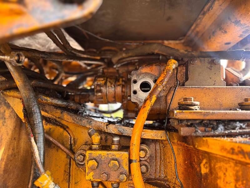 แยกอะไหล่ รถเกรด 140G72v แยกอะไหล่ รถเกรด 140G72v