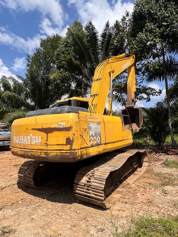 รถแบคโฮ KOMATSU PC200-7 