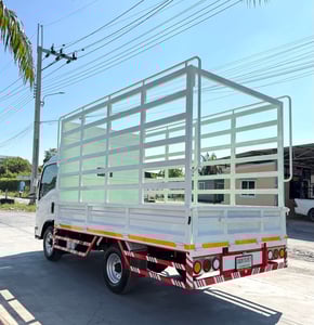 รถ ISUZU NLR 130 แรง ปี 2565   (รถห้างแท้ ) กะบะเหล็กคอกสูง  ยาว 3.50 ม.กว้าง 2.00 ม. มือเดียว สวยมาก 