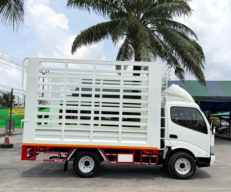 HINO XZU 136 แรงม้า  4ล้อไม่ติดเวลา  ปี 2564 กะบะเหล็กคอกสูง ยาว 3.50 ม.