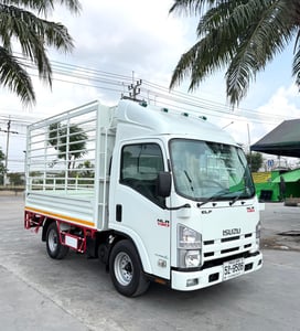 รถ ISUZU NLR 130 แรง ปี 2555 รถห้างแท้  (4 ล้อไม่ติดเวลา) กะบะคอกสูง ยาว 3.30 ม.กว้าง 1.90 ม. รถมือเดียว สวยมาก