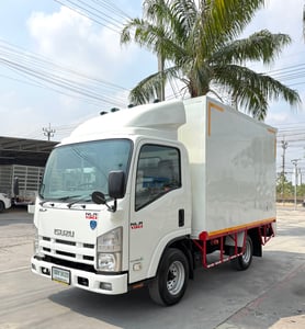 ISUZU NLR 130แรงม้า (รถบรรทุก 4ล้อไม่ติดเวลา) ตู้แห้ง ปี 2559