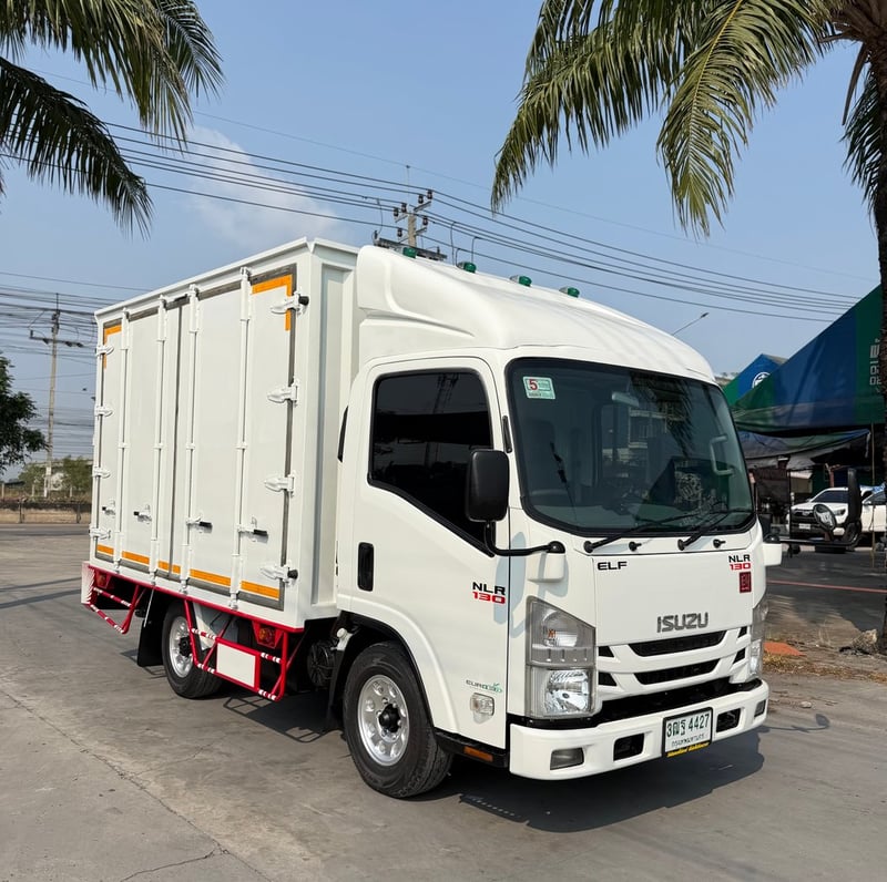 รถ ISUZU NLR 130 แรง ปี 2564  (รถห้างแท้ )  #ตู้แห้ง10บาน ยาว3.20 ม.กว้าง 1.90 ม. รถสวยมาก มือเดียว