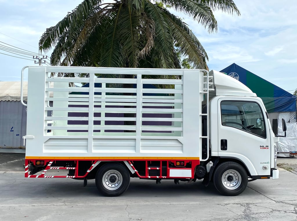 รถ ISUZU NLR 130 แรง ปี 2563  (รถห้างแท้ ) กะบะเหล็กคอกสูง  ยาว 3.55 กว้าง 1.85 ม. รถสวย มือเดียว
