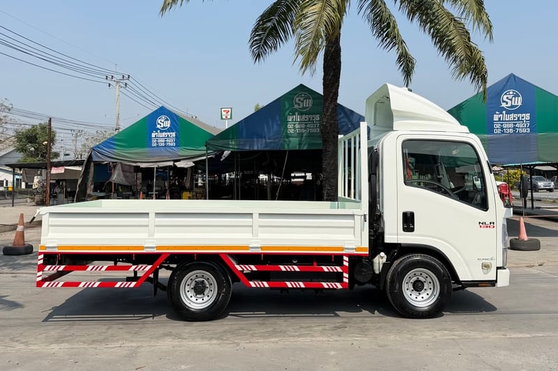 ISUZU NLR 130 แรงม้า ปี 2562 รถบรรทุก 4 ล้อไม่ติดเวลา กระบะเหล็ก ยาว 3.50 ม.
