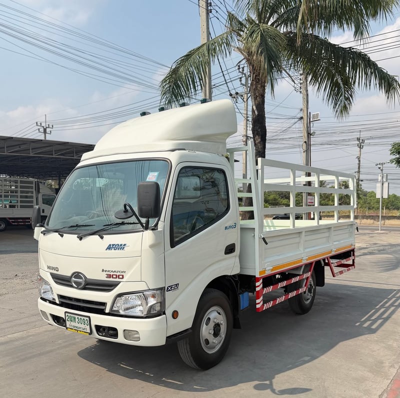 รถ HINO 300 ATOM ( 4 ล้อป้ายเล็กไม่ติดเวลา) ปี 2561  รถสวย ไมล์น้อย มือเดียว  ออกจากห้าง